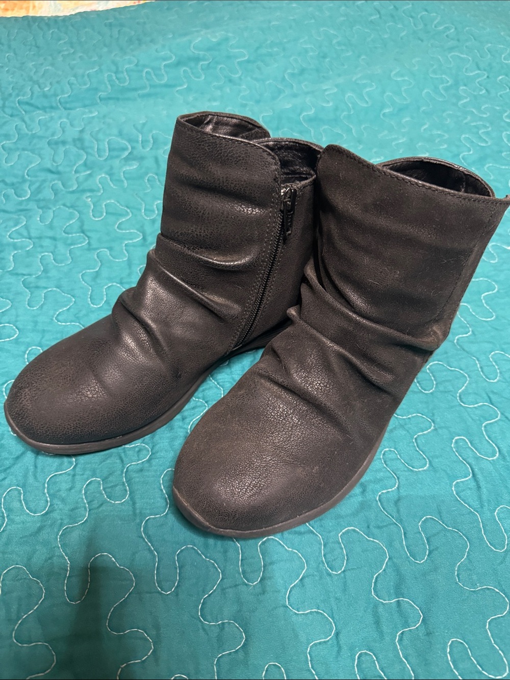 Skechers Black Women's Ankle Booties with Side Zip